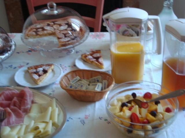 Bed & Breakfast Cherry En Rose *